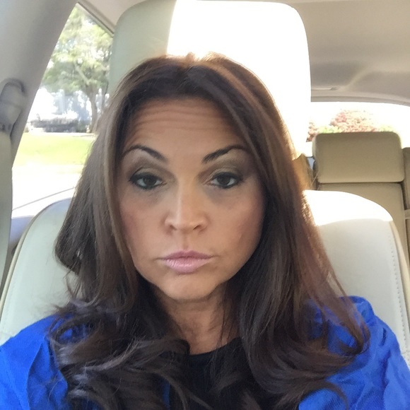 Meet your Posher, Sabina - Picture 1 of 1